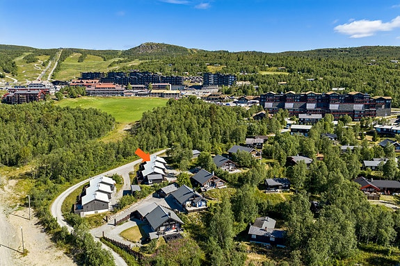 Eiendomsmegler Marit Nystuen presenterer Beinvegen 14B på Beitostølen