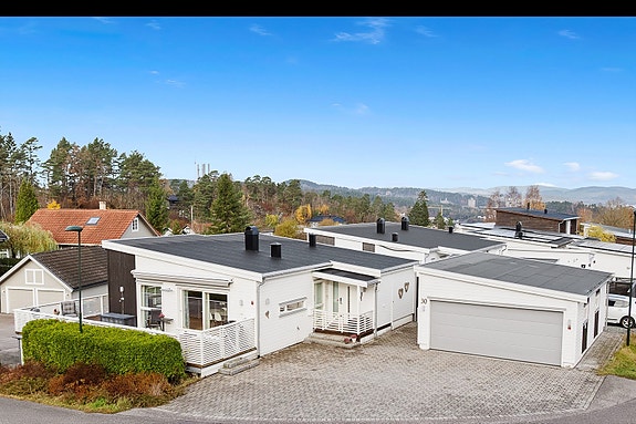 Aktiv Eiendom v/ Barbro Trotland har gleden av å presentere Anne Maries vei 30! Foto: Boligfotograf1