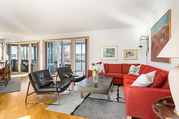 Rådhusgata 111 presenteres av Krogsveen.
Fotograf; Børge Oppegård.
