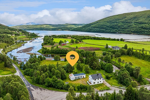 Velkommen til Aursfjordveien 2536, her presentert av EiendomsMegler1 Rødbanken v/Wenche
Foto: EFKT