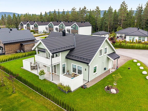 Velkommen til Blåbærvegen 33. Foto: INBOVI AS.