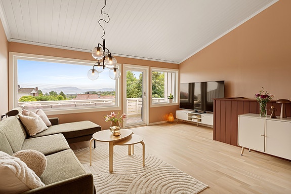 Velkommen til Hagastølen 2 - presentert av eiendomsmegler Ingvild Tvedt v/ Aktiv Eiendomsmegling! Foto: Studiovest