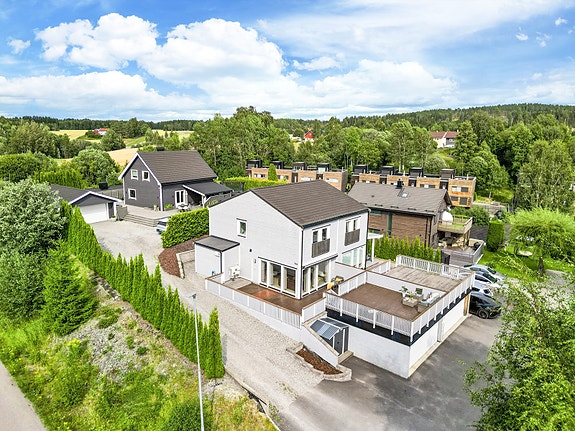 Krogsveen v/ Anders Brodshaug Berger presenterer Rådyrveien 10A