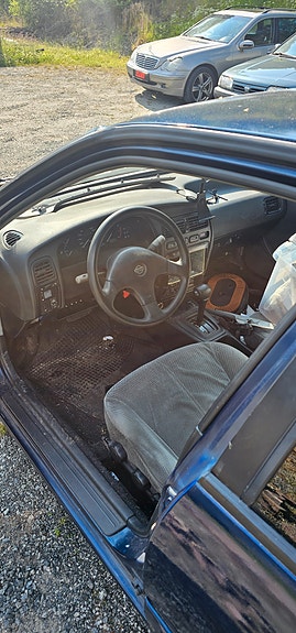 Nissan Primera 7 of 12
