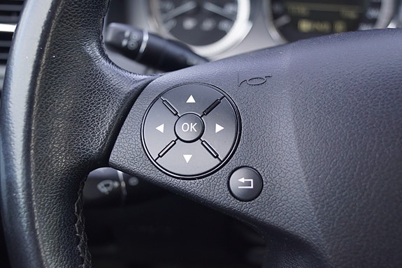 Mercedes-Benz C-Klasse 19 of 30