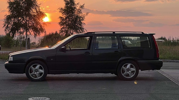 Volvo 850 2 of 5