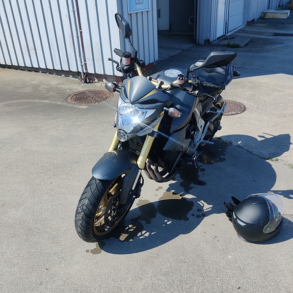 Honda CB 1000 R 2 of 4