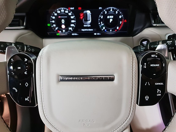 Land Rover Range Rover Velar 17 of 22