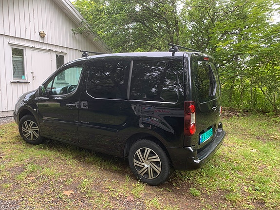 Citroen Berlingo Electrique 2 of 18