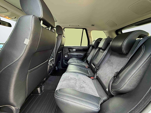 Land Rover Range Rover Sport 24 of 30