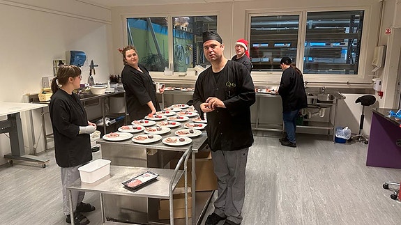 Julelunsj forberedes