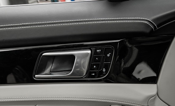 Porsche Panamera 27 of 30
