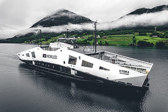 Hydra. The world's first ship in commercial operation using liquid hydrogen as fuel (2023)