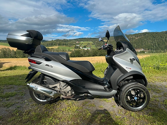 Piaggio MP3 500 LT 4 of 5