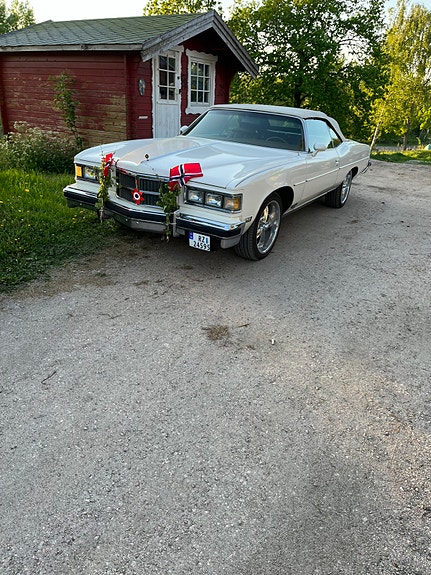 Pontiac 2 of 5