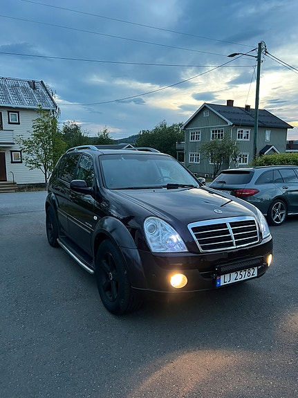 SsangYong Rexton 2 of 30