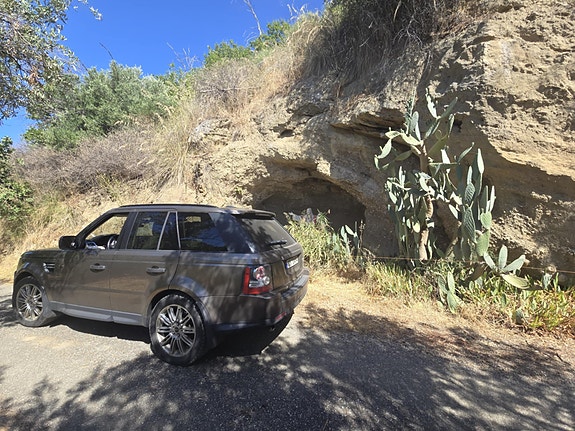 Land Rover Range Rover Sport 27 of 30