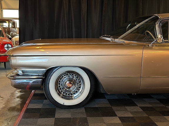 Cadillac Deville 6 of 30