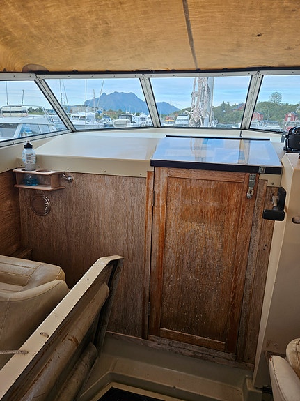 Viksund 880 Frontier 27' 3 of 5