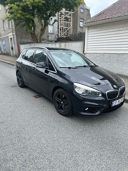 BMW 225xe 15 of 21