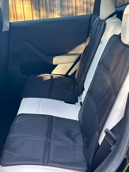 Tesla Model Y 26 of 30