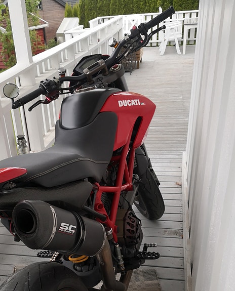 Ducati Supermotard 1100 S 5 of 24