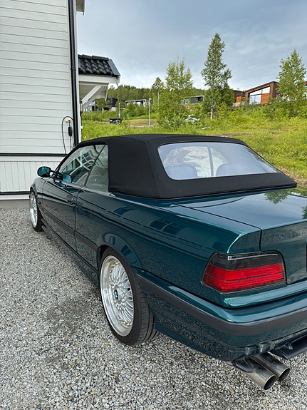 BMW 320 6 of 17