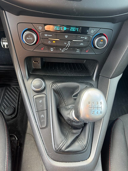 Ford Focus 16 of 30