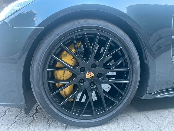 Porsche Panamera 8 of 14