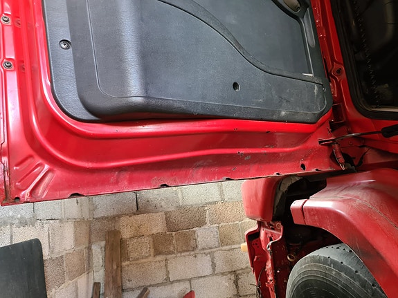 Scania T 144 11 of 30