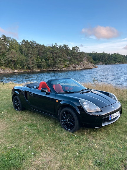 Toyota MR2 12 of 18