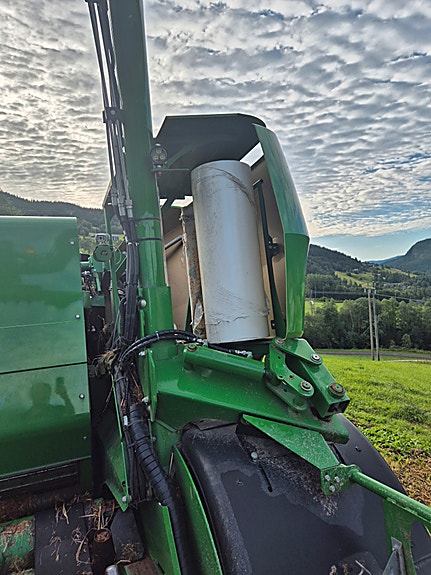 John Deere C441R kombipresse