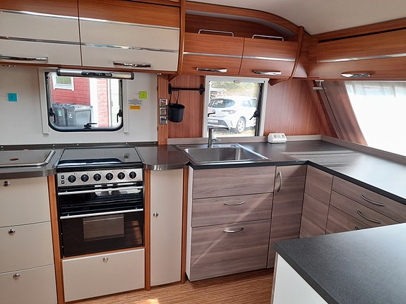 Adria Alpina 743 UT 7 of 14