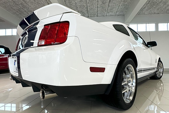 Ford Mustang 10 of 30