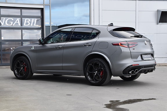 Alfa Romeo Stelvio Quadrifoglio 7 of 30