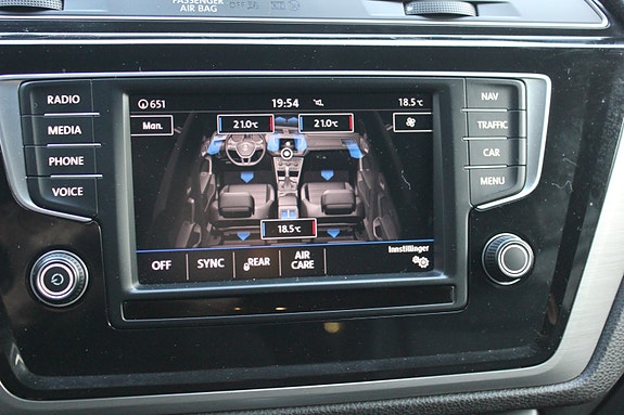 Volkswagen Touran 29 of 29