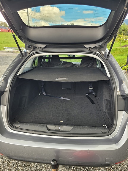 Peugeot 308 7 of 8