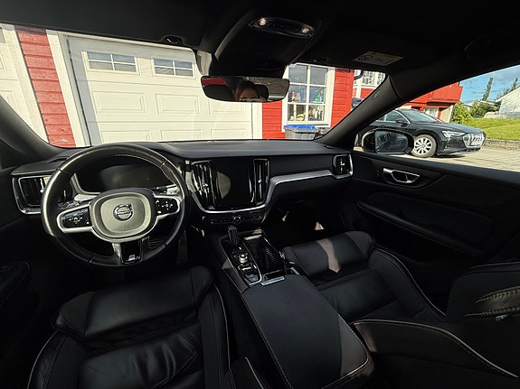 Volvo S60 16 of 30