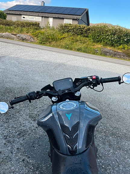 Yamaha MT-125 7 of 22