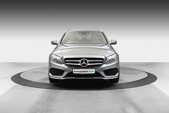 Mercedes-Benz C350 9 of 30