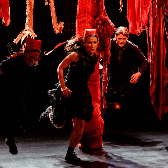 Vástádus eana - The answer is land - på turné høsten 2025