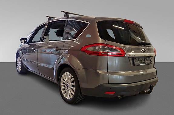 Ford S-MAX 4 of 5