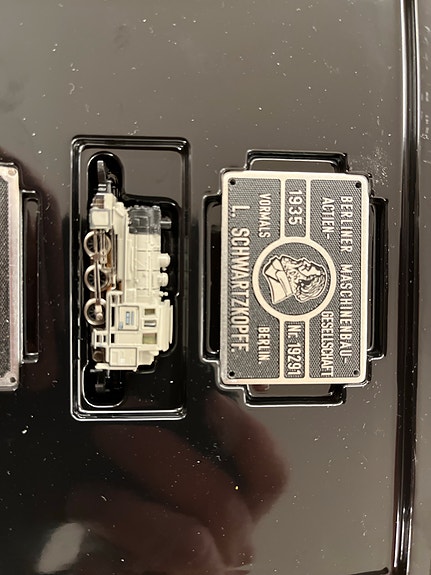 Product image 2 of 6