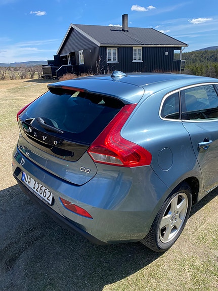 Volvo V40 6 of 21
