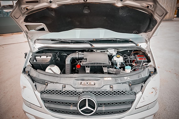 Mercedes-Benz Sprinter 20 of 23