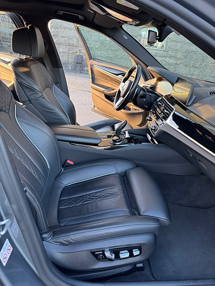 BMW 530e 15 of 30