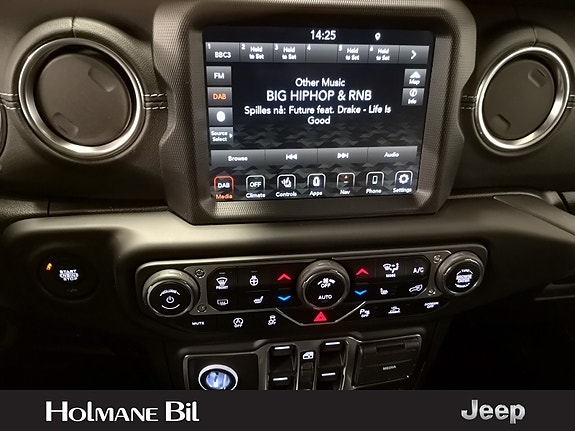 Jeep Gladiator 13 of 30