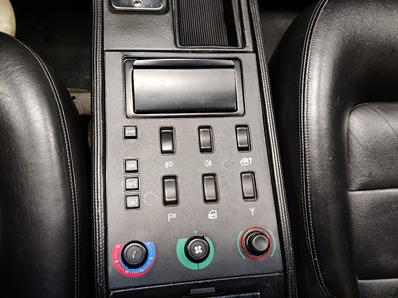 Ferrari Mondial 11 of 12