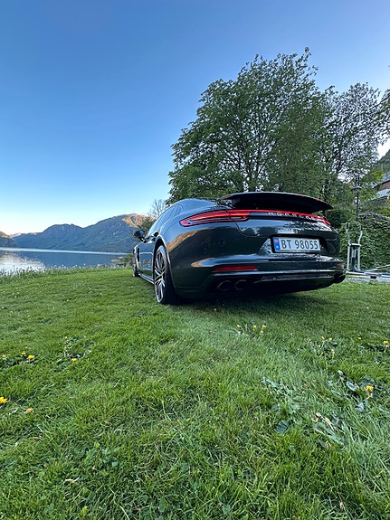 Porsche Panamera 22 of 30