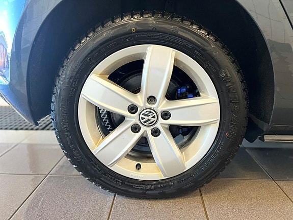 Volkswagen Golf VII 11 of 11